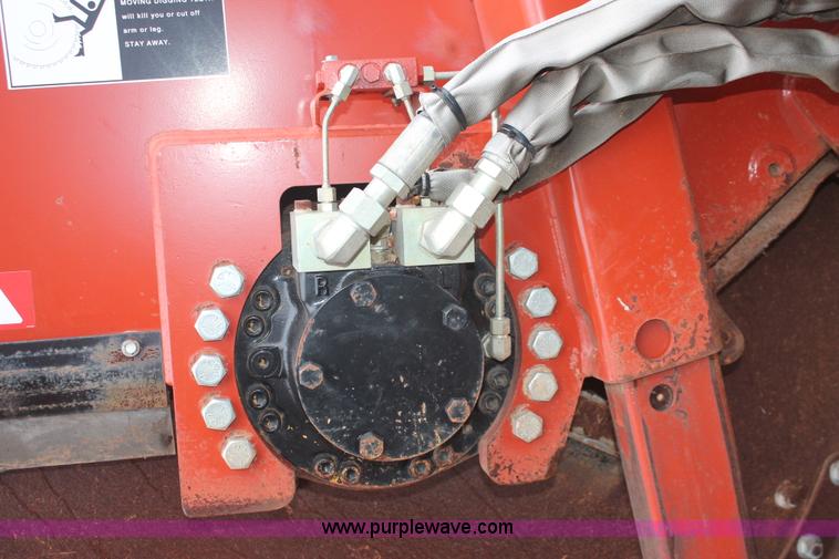 image for item H5992 2004 Ditch Witch H940 center line saw