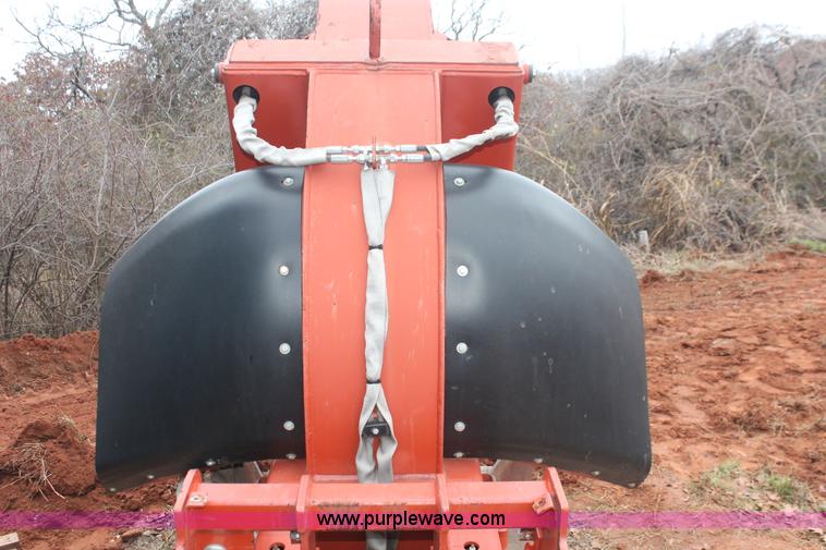 image for item H5992 2004 Ditch Witch H940 center line saw