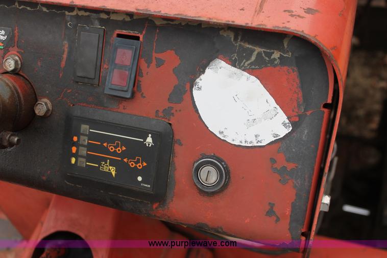 image for item H5993 1994 Ditch Witch 3610 trencher