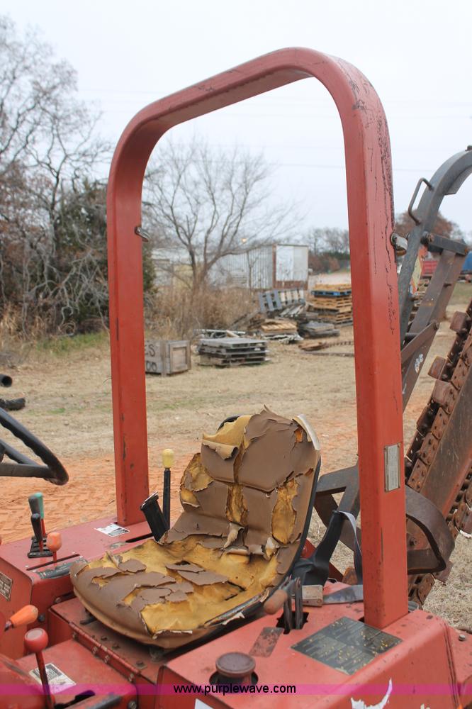 image for item H5993 1994 Ditch Witch 3610 trencher