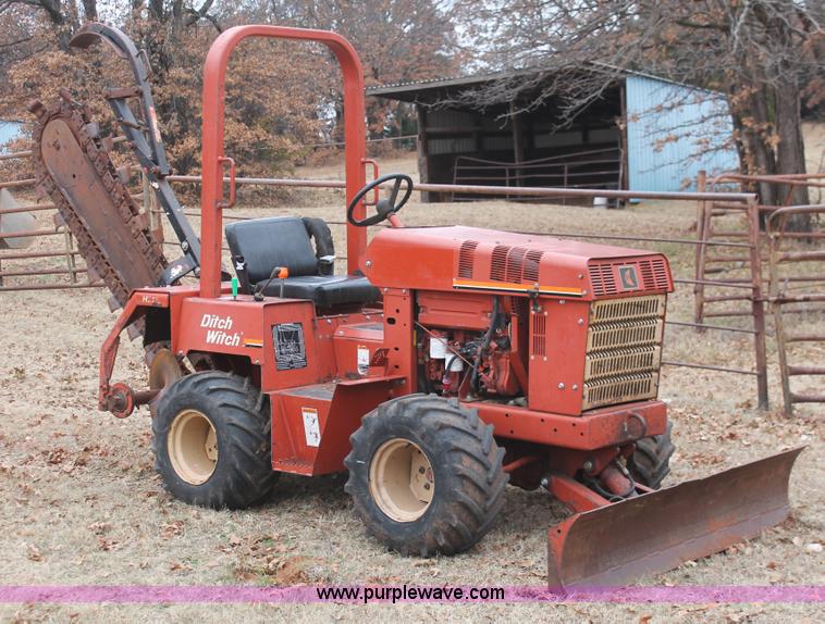 image for item H5994 2003 Ditch Witch 3700 trencher