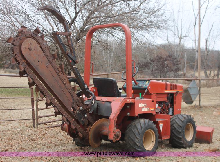 image for item H5994 2003 Ditch Witch 3700 trencher