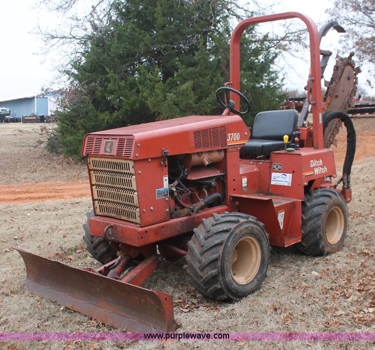 image for item H5994 2003 Ditch Witch 3700 trencher