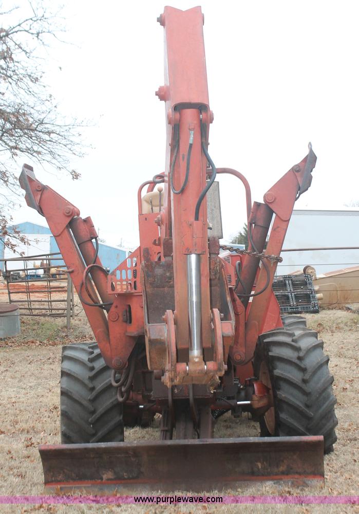 image for item H5995 1999 Ditch Witch 7610 trencher