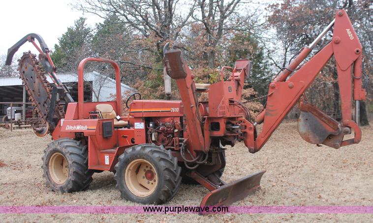 image for item H5995 1999 Ditch Witch 7610 trencher
