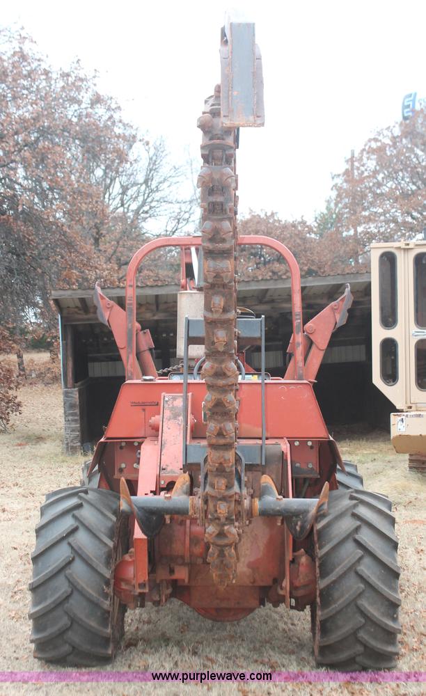 image for item H5995 1999 Ditch Witch 7610 trencher