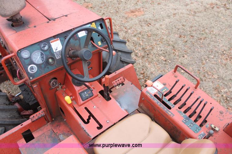 image for item H5995 1999 Ditch Witch 7610 trencher