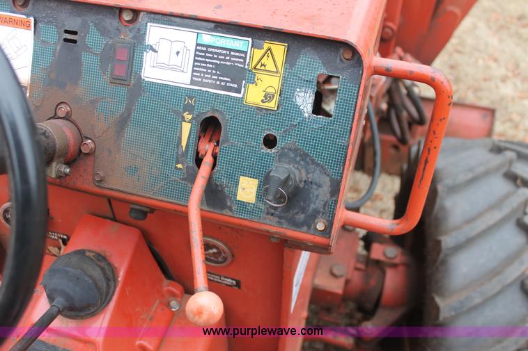 image for item H5995 1999 Ditch Witch 7610 trencher