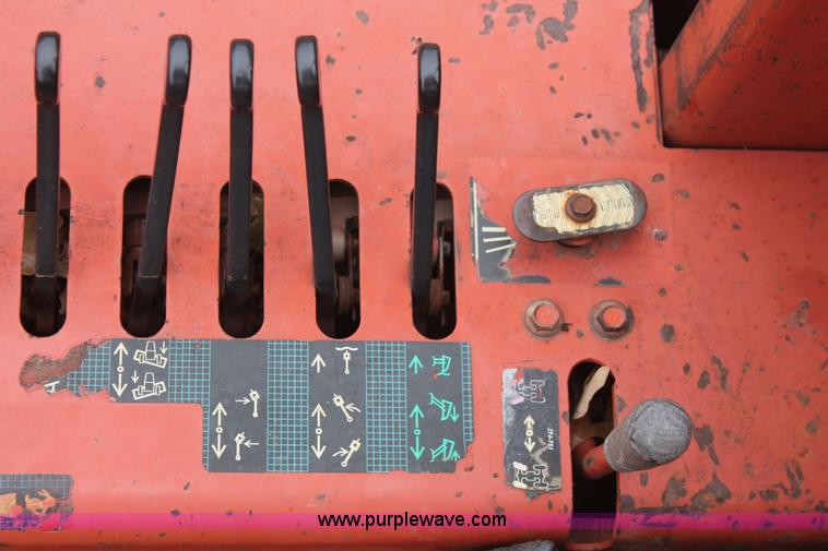 image for item H5995 1999 Ditch Witch 7610 trencher