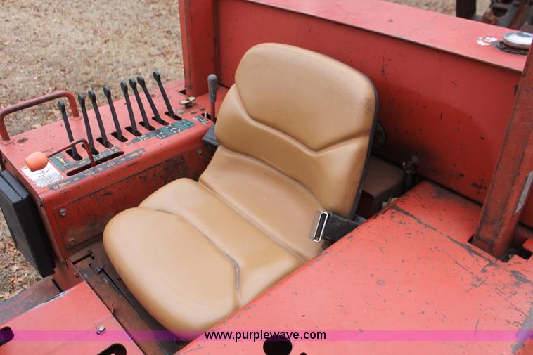 image for item H5995 1999 Ditch Witch 7610 trencher