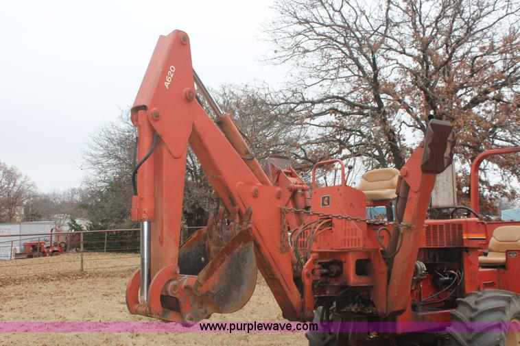 image for item H5995 1999 Ditch Witch 7610 trencher