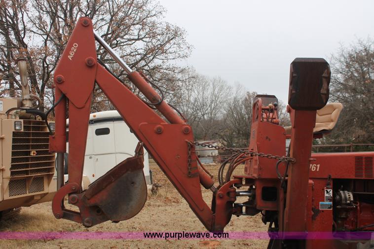 image for item H5995 1999 Ditch Witch 7610 trencher