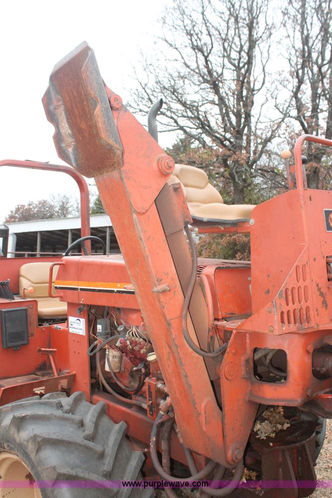 image for item H5995 1999 Ditch Witch 7610 trencher