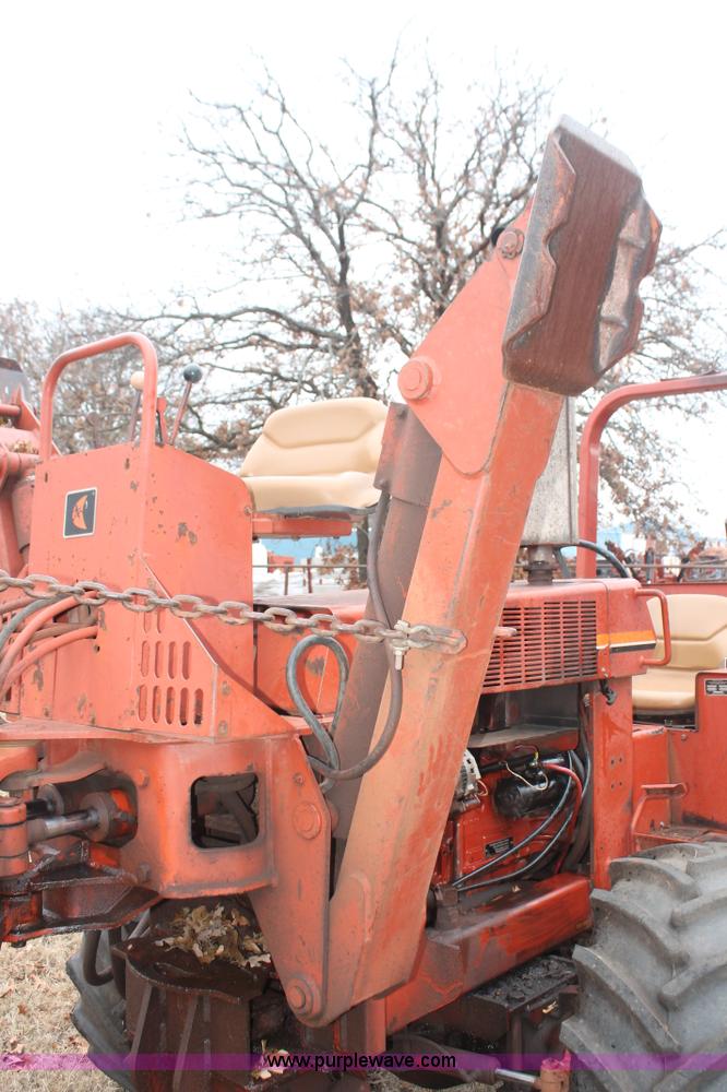 image for item H5995 1999 Ditch Witch 7610 trencher
