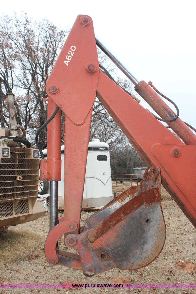 image for item H5995 1999 Ditch Witch 7610 trencher