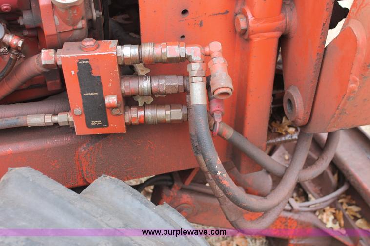 image for item H5995 1999 Ditch Witch 7610 trencher