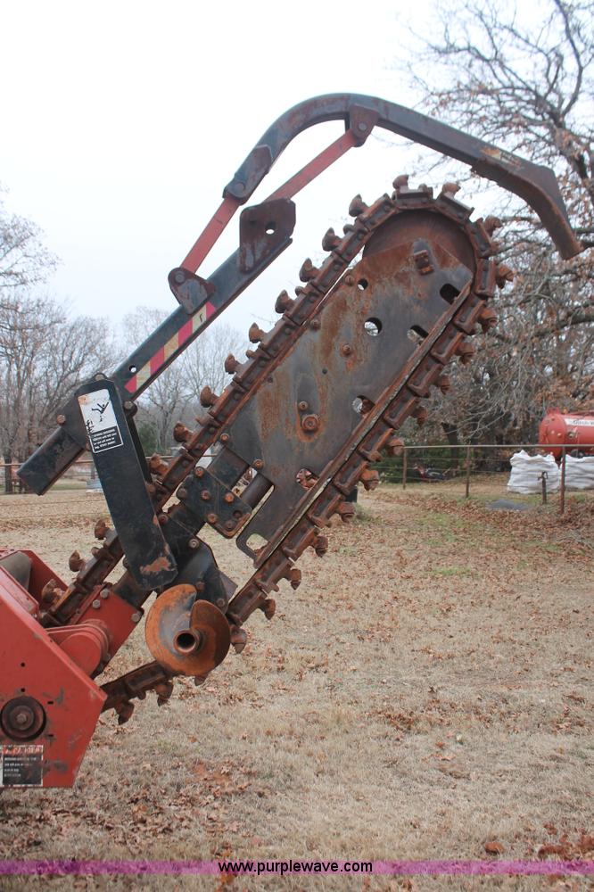 image for item H5995 1999 Ditch Witch 7610 trencher