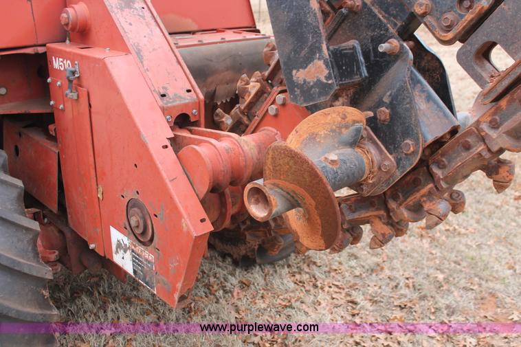image for item H5995 1999 Ditch Witch 7610 trencher