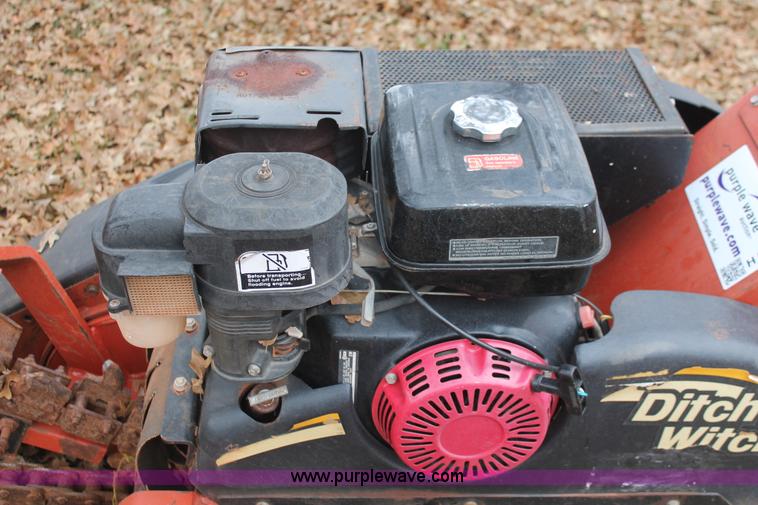 image for item H5996 2003 Ditch Witch 1330H walk-behind compact trencher
