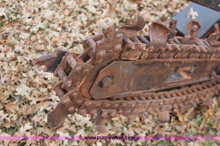 image for item H5996 2003 Ditch Witch 1330H walk-behind compact trencher