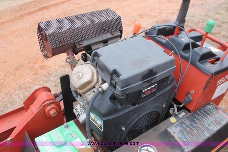 image for item H5999 2004 Ditch Witch 1820 trencher