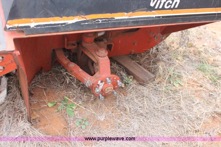 image for item H5999 2004 Ditch Witch 1820 trencher