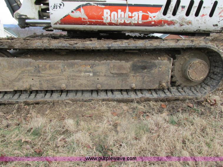 image for item H7638 2002 Bobcat 341D compact excavator