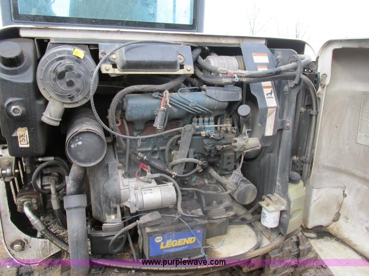 image for item H7638 2002 Bobcat 341D compact excavator