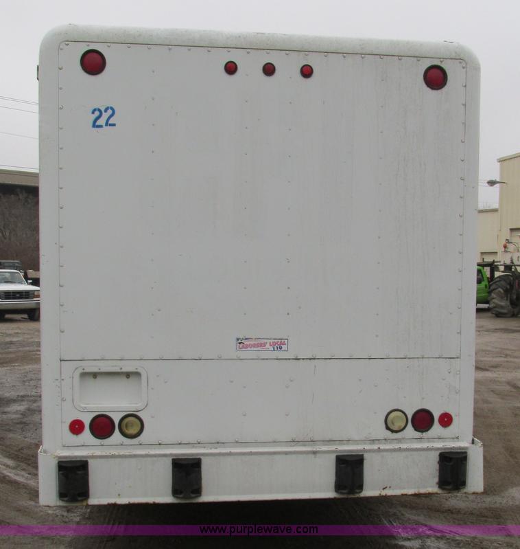 image for item H7677 1989 Ford LN8000 form/beverage truck