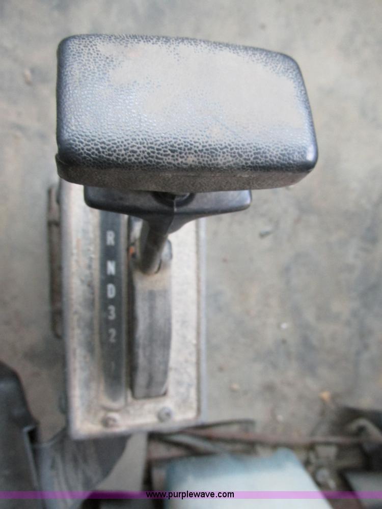 image for item H7677 1989 Ford LN8000 form/beverage truck