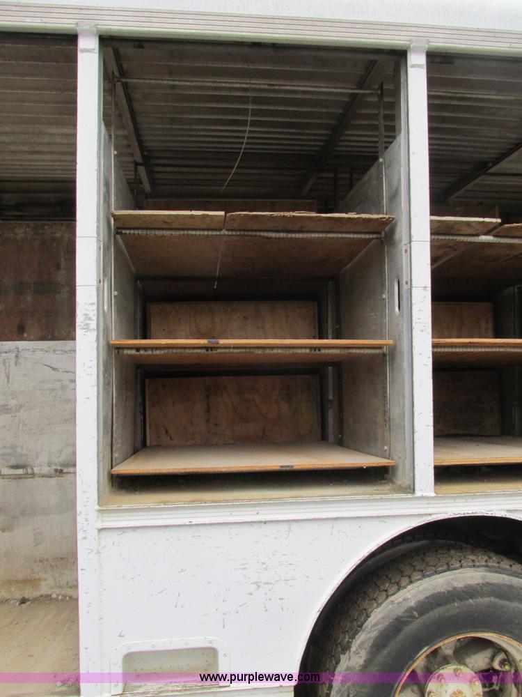 image for item H7677 1989 Ford LN8000 form/beverage truck