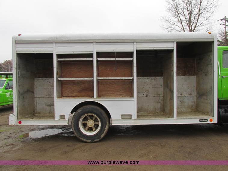 image for item H7677 1989 Ford LN8000 form/beverage truck