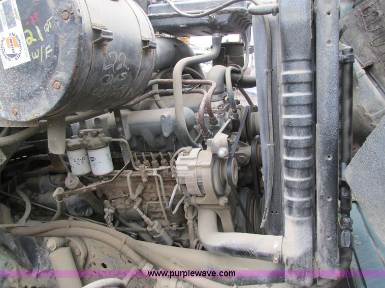 image for item H7677 1989 Ford LN8000 form/beverage truck