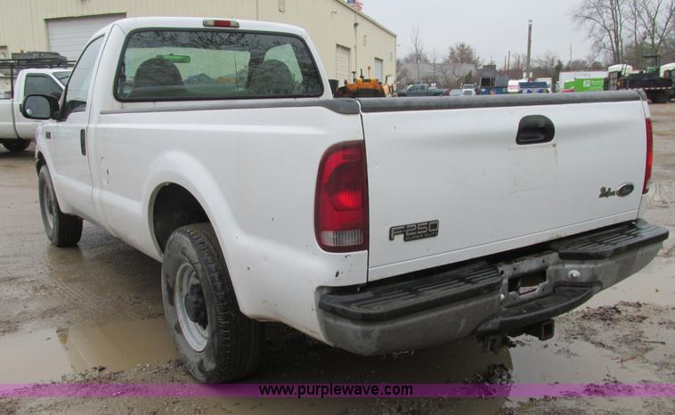 image for item H7678 2000 Ford F250 Super Duty XL pickup truck