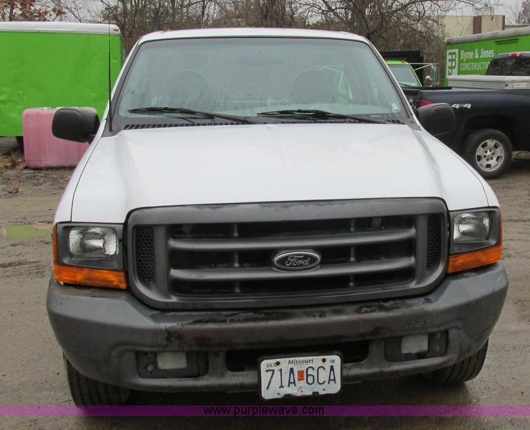 image for item H7678 2000 Ford F250 Super Duty XL pickup truck