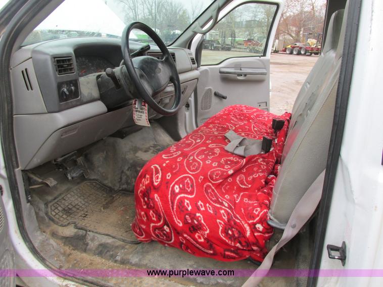 image for item H7678 2000 Ford F250 Super Duty XL pickup truck