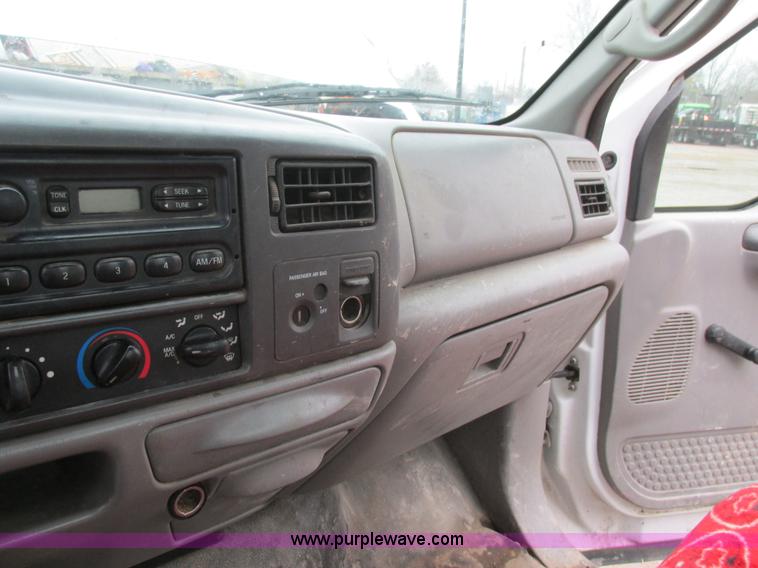 image for item H7678 2000 Ford F250 Super Duty XL pickup truck