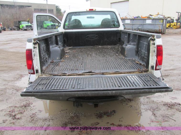 image for item H7678 2000 Ford F250 Super Duty XL pickup truck