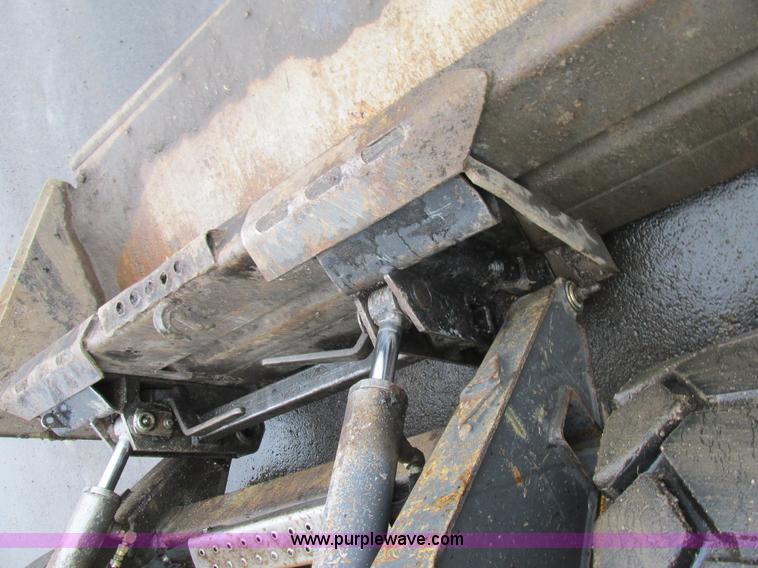 image for item H7679 2006 New Holland L160 Super boom skid steer