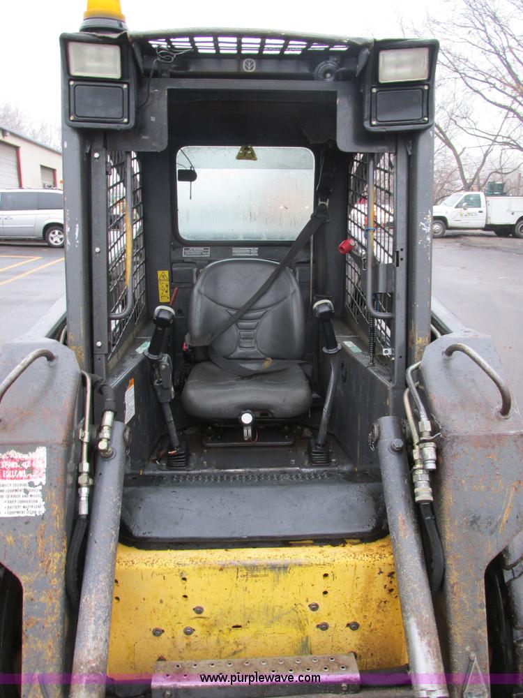image for item H7679 2006 New Holland L160 Super boom skid steer