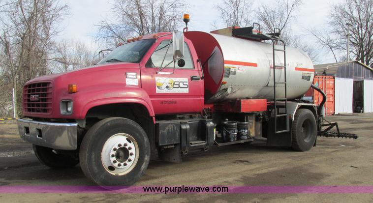 image for item H7680 1999 GMC C6500 oil distributor truck