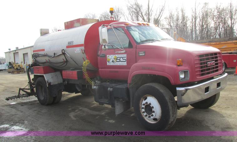 image for item H7680 1999 GMC C6500 oil distributor truck