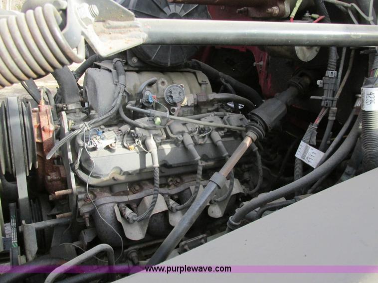 image for item H7680 1999 GMC C6500 oil distributor truck