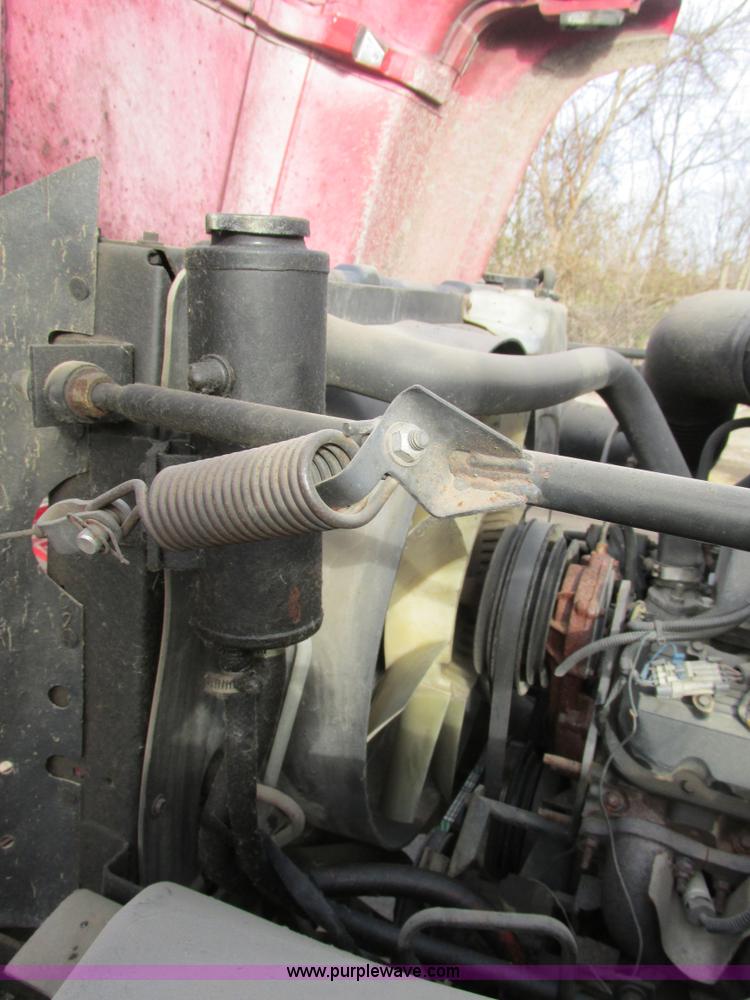 image for item H7680 1999 GMC C6500 oil distributor truck