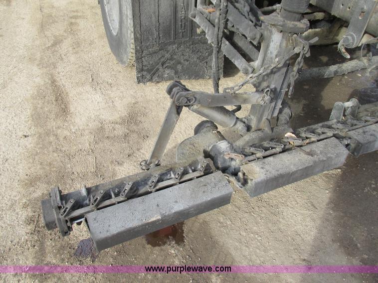 image for item H7680 1999 GMC C6500 oil distributor truck