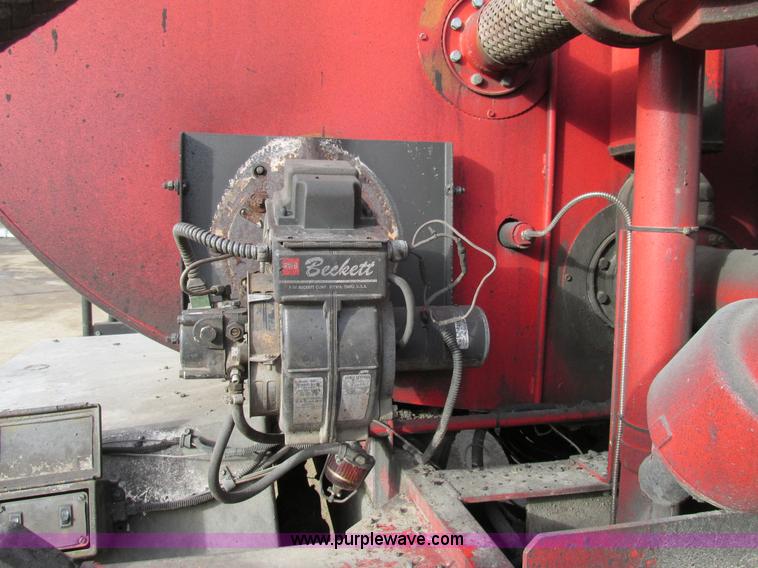 image for item H7680 1999 GMC C6500 oil distributor truck