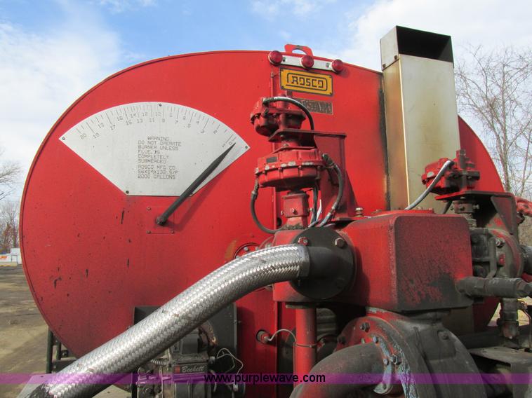 image for item H7680 1999 GMC C6500 oil distributor truck