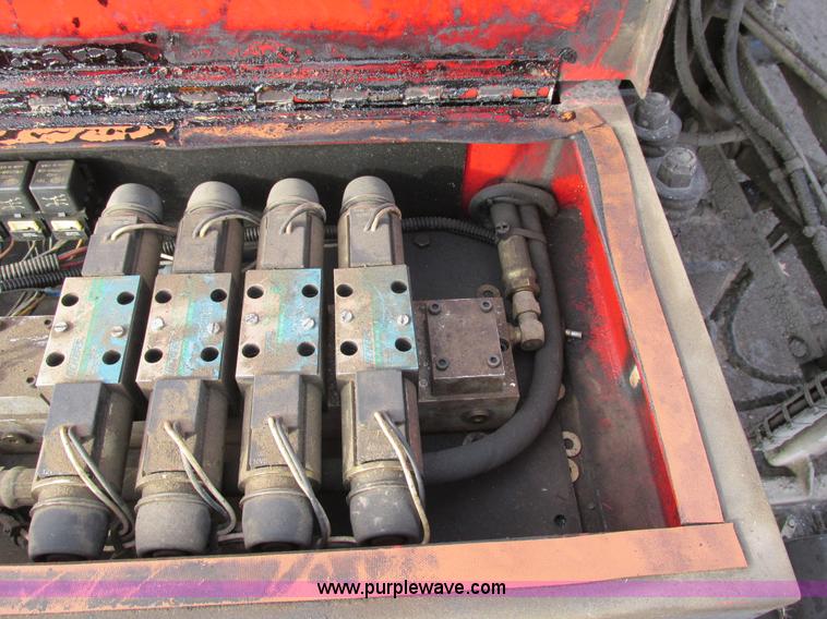 image for item H7680 1999 GMC C6500 oil distributor truck