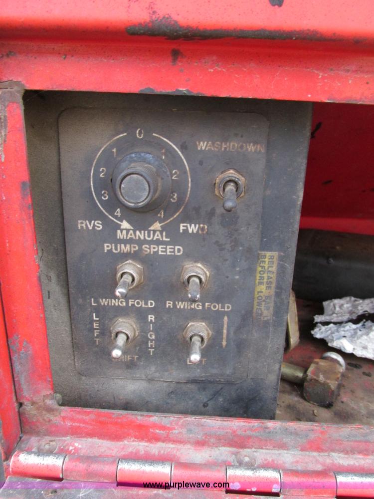 image for item H7680 1999 GMC C6500 oil distributor truck