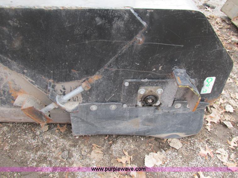 image for item H7681 Caterpillar BU115 skid steer broom